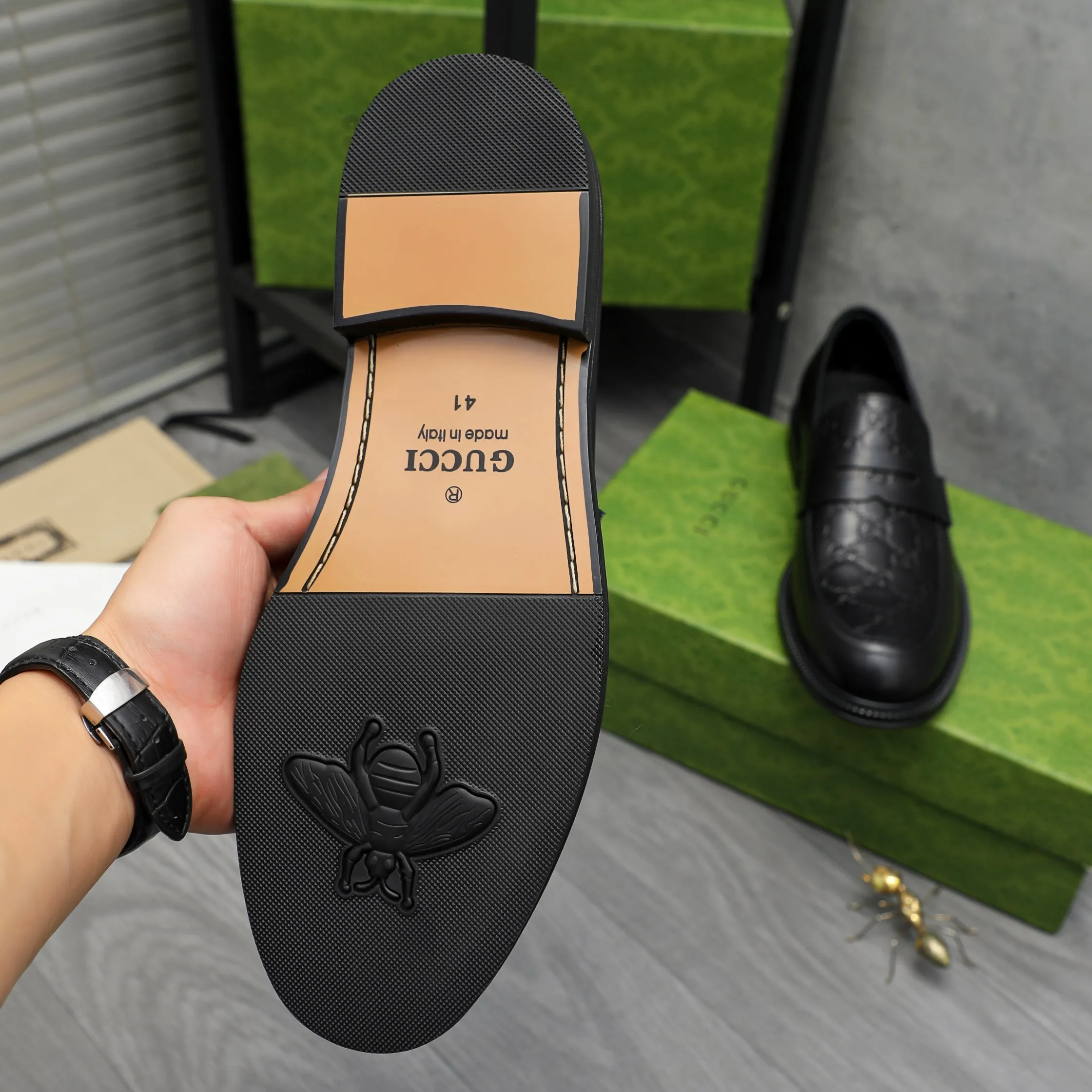 Men's shoes 💰p500 Product trademark: GUCCI "Gucci" business slip-on leather shoes Regular size: 38-46 (38.45.46 custom-made, non-returnable) Product materials: Selected high-quality cowhide embossed upper, cowhide lining, original rubber outsole